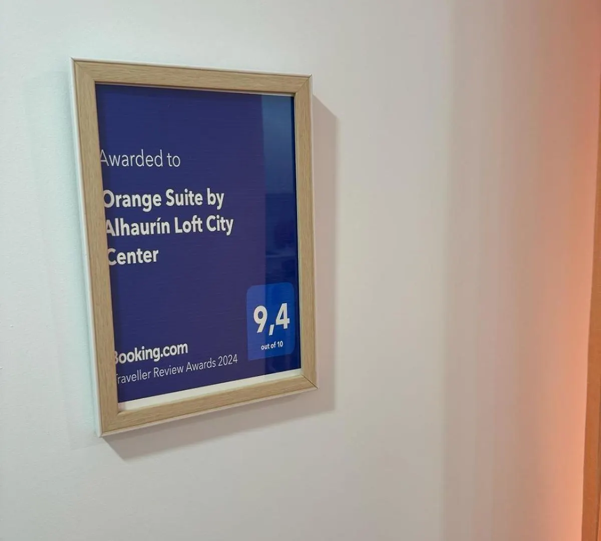 Orange Suite By Alhaurin Loft City Center 阿尔豪林德拉托里